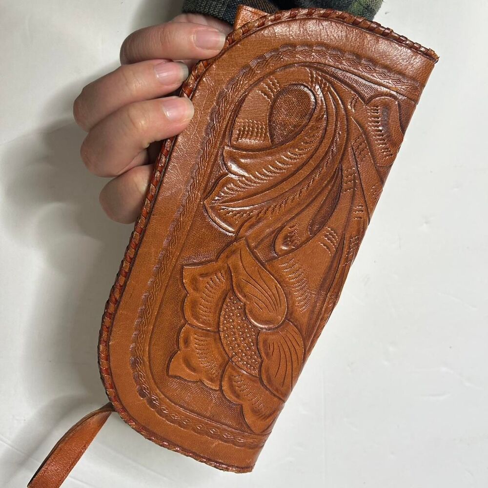 American vintage Brown tooled leather handbag with floral design - Picture 4 of 5